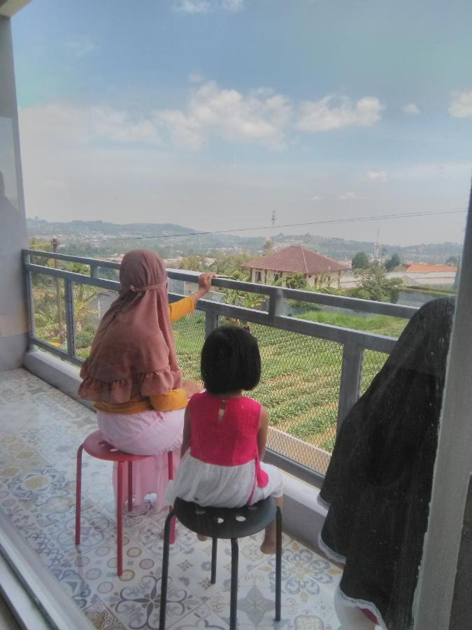 Syariah Runia Villa Lembang Eksteriør billede